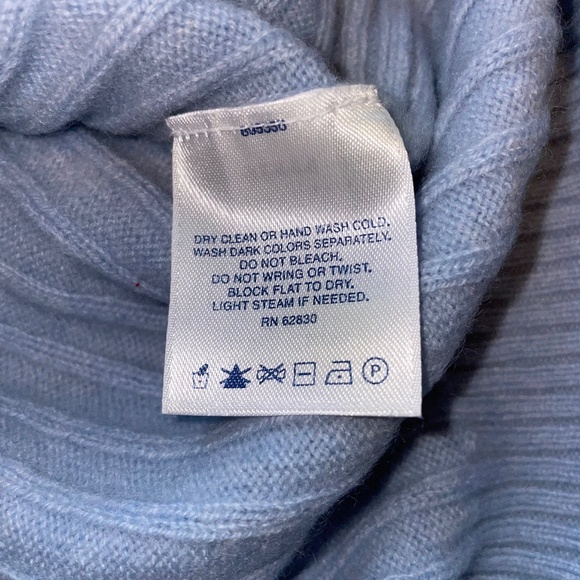 Lands' End Women's Cashmere Ribbed Crewneck Sweater Light Blue Preppy Classic - Picture 7 of 9